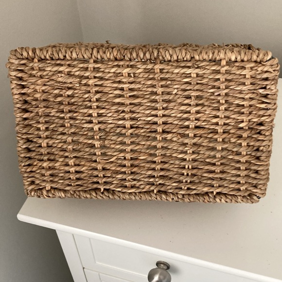 Woven Basket with Handle - Picture 5 of 5